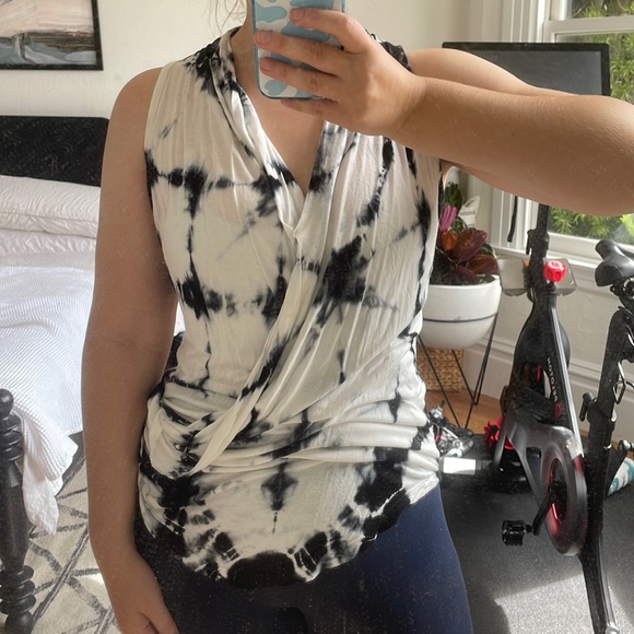 Young Fabulous & Broke Navy Tie Dye Wrap Tank Size XS - Picture 2 of 3